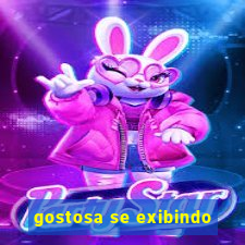 gostosa se exibindo